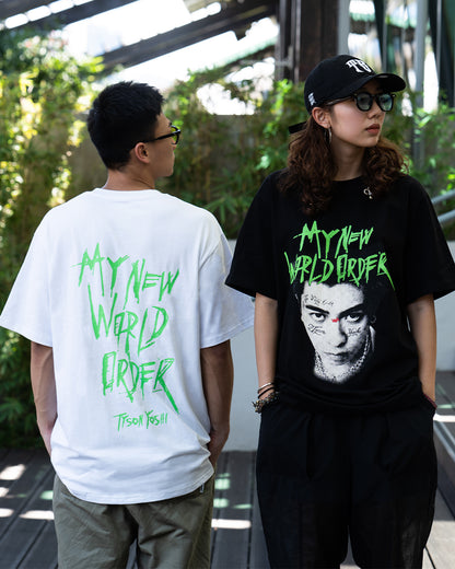 TYSON YOSHI -《M.N.W.O》LOGO PRINT T-SHIRT